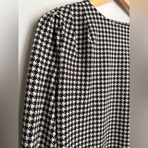 Academia RW&CO. Houndstooth Long Sleeve Blouse | Preppy Office Chic Minimalist - Picture 2 of 6